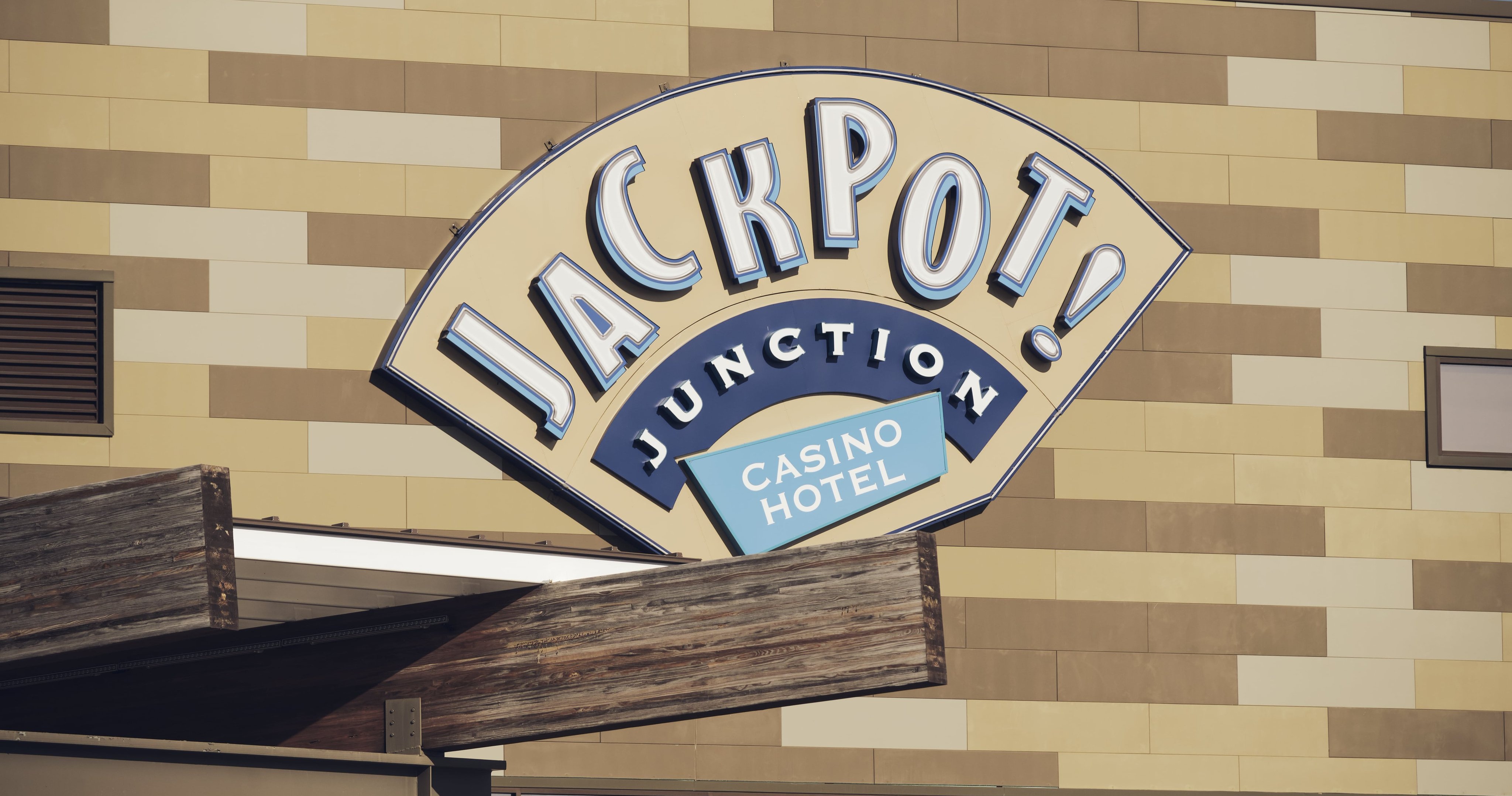 Jackpot Junction Pic